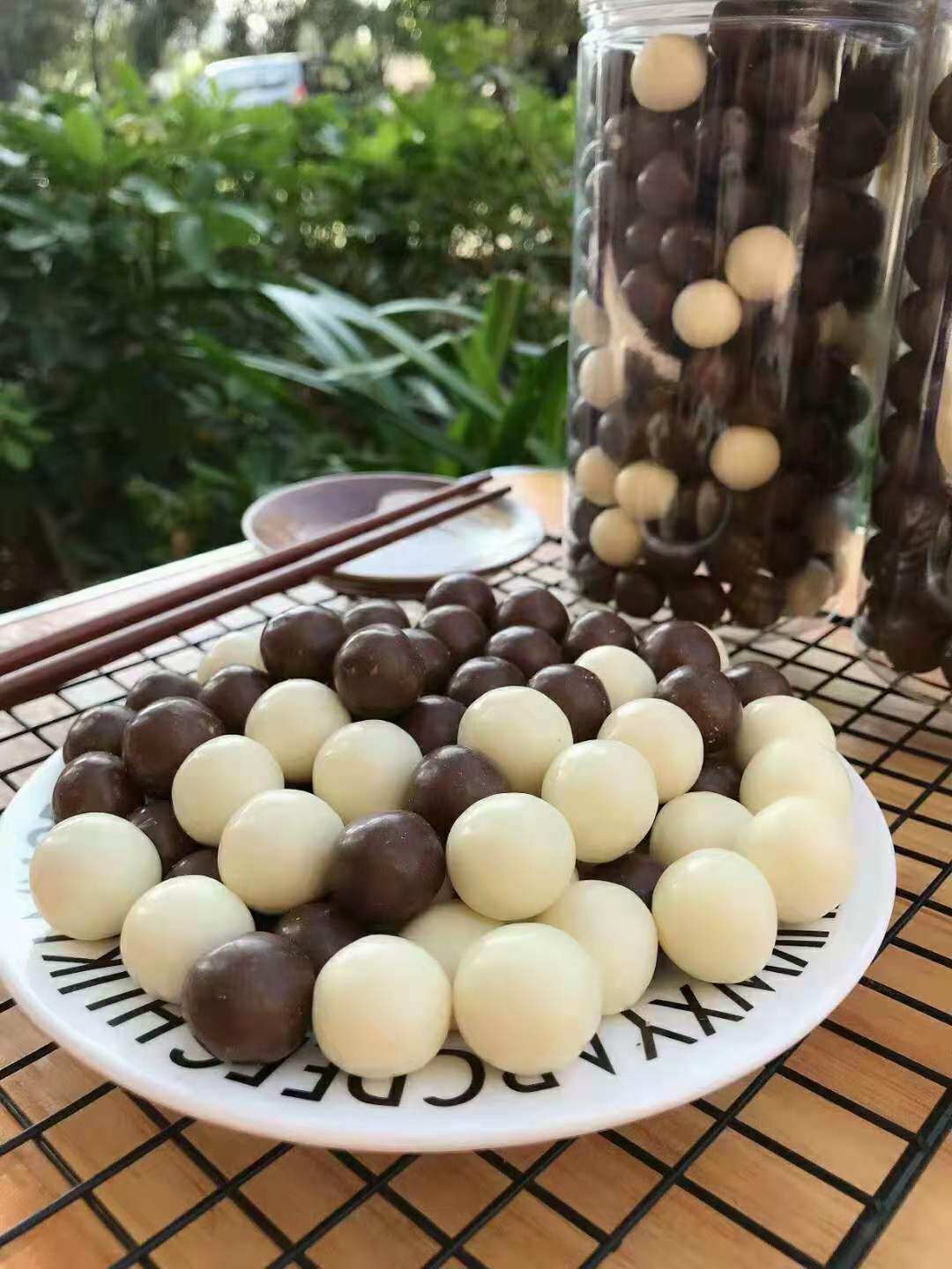 Chaoshan specials Merlin milk chocolate 8090 back nostalgic snacks chocolate beans Cocoa Butter 300 gr