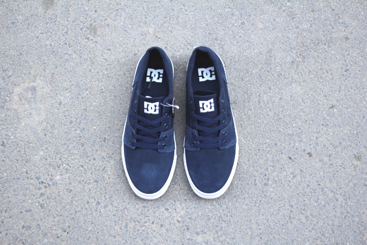 Bắp cải màu xanh đậm giá Giày DC thấp giúp giày skate nam và nữ thường mang giày lật lông lakai giày sneaker nữ trắng