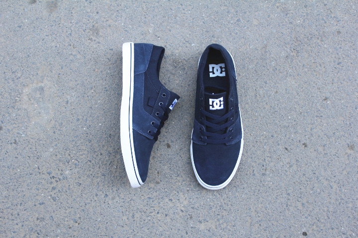Bắp cải màu xanh đậm giá Giày DC thấp giúp giày skate nam và nữ thường mang giày lật lông lakai giày sneaker nữ trắng