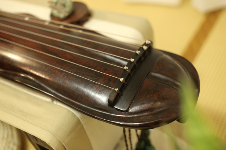 (Jin Yang) boutique playing banana leaf piano broken pattern banana leaf collection Guqin pure handmade old material raw lacquer antler cream