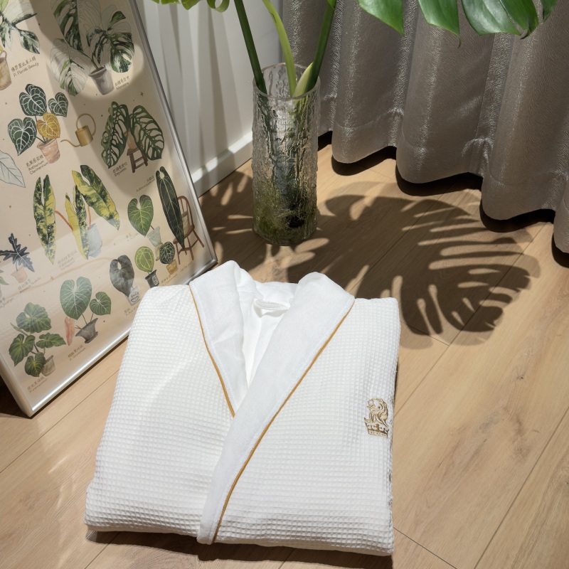 Walt Disney World Marriott Hotel Bathrobe Double-Layer Waffle Five-Star Hotel Absorbent Pure Cotton Couple's Nightgown Walt Disney World Marriott Hotel Bathrobe Double-Layer Waffle Five-Star Hotel Absorbent Pure Cotton Couple's Nightgown