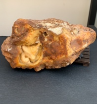 Yunnan natural yellow dragon jade stone ornaments seed material chicken oil yellow fish tank vase landscape Stone Fox Wolf