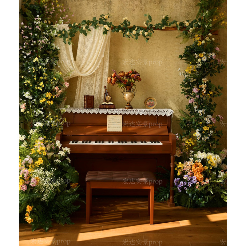 Retro Piano Props, Wedding Dress Real-Life Photography Props, Simulated Piano Props, Piano-Themed Wedding Photography Props Retro Piano Props, Wedding Dress Real-Life Photography Props, Simulated Piano Props, Piano-Themed Wedding Photography Props