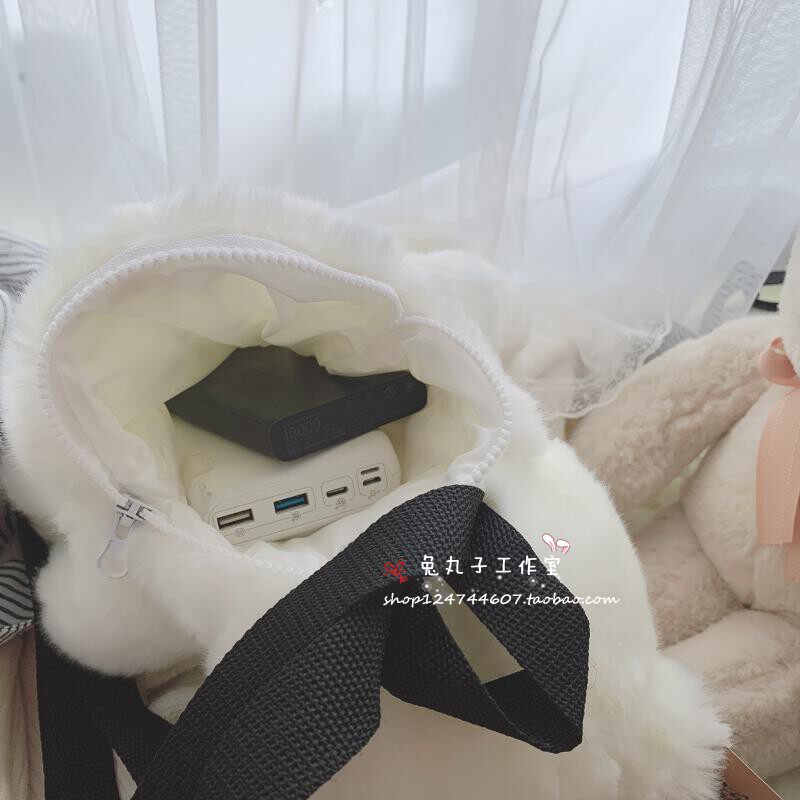 Cartoon cute doll, white plush backpack, polar bear