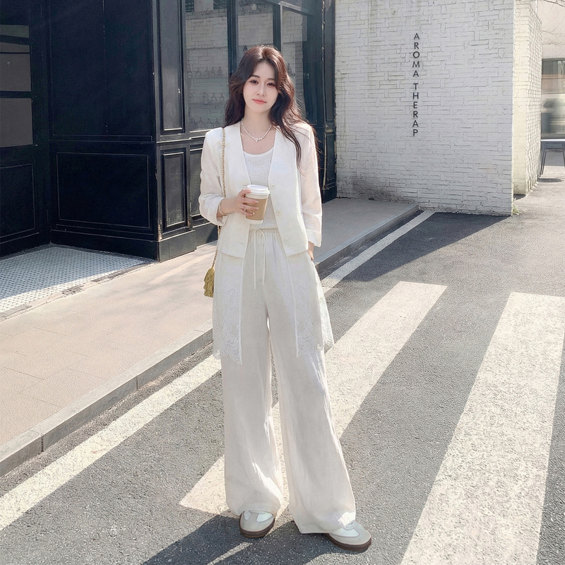Chic Korean-Style Off-White Lace Patchwork Top and Wide-Leg Pants Set for Women 2026 Spring/Summer High-End Elegant Two-Piece Set