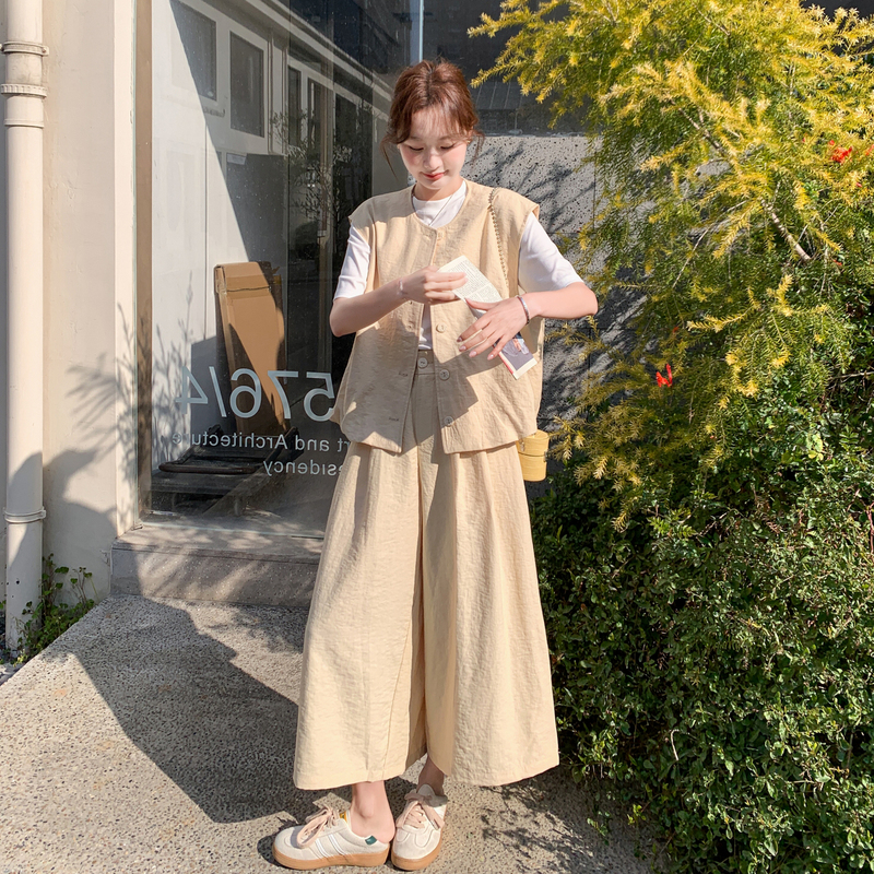 Casual and Lazy Style Linen Suit for Women 2026 Summer New Casual Round Neck Vest Nine-Point Wide-Leg Pants Two-Piece Set