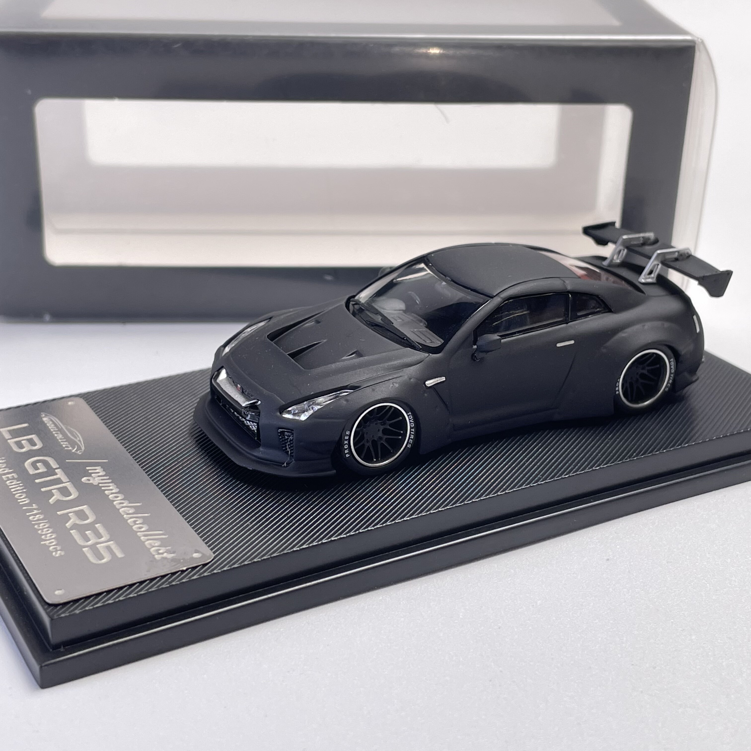 GT-R R35 LB Works 1:64 Matte Black Widebody Alloy Model Car