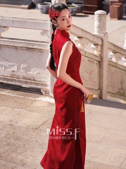 Miss quatrième soie nouveau Style chinois rouge Cheongsam Toast porter haut de gamme mariée mariage robe de fiançailles retour maison tenue décontracté