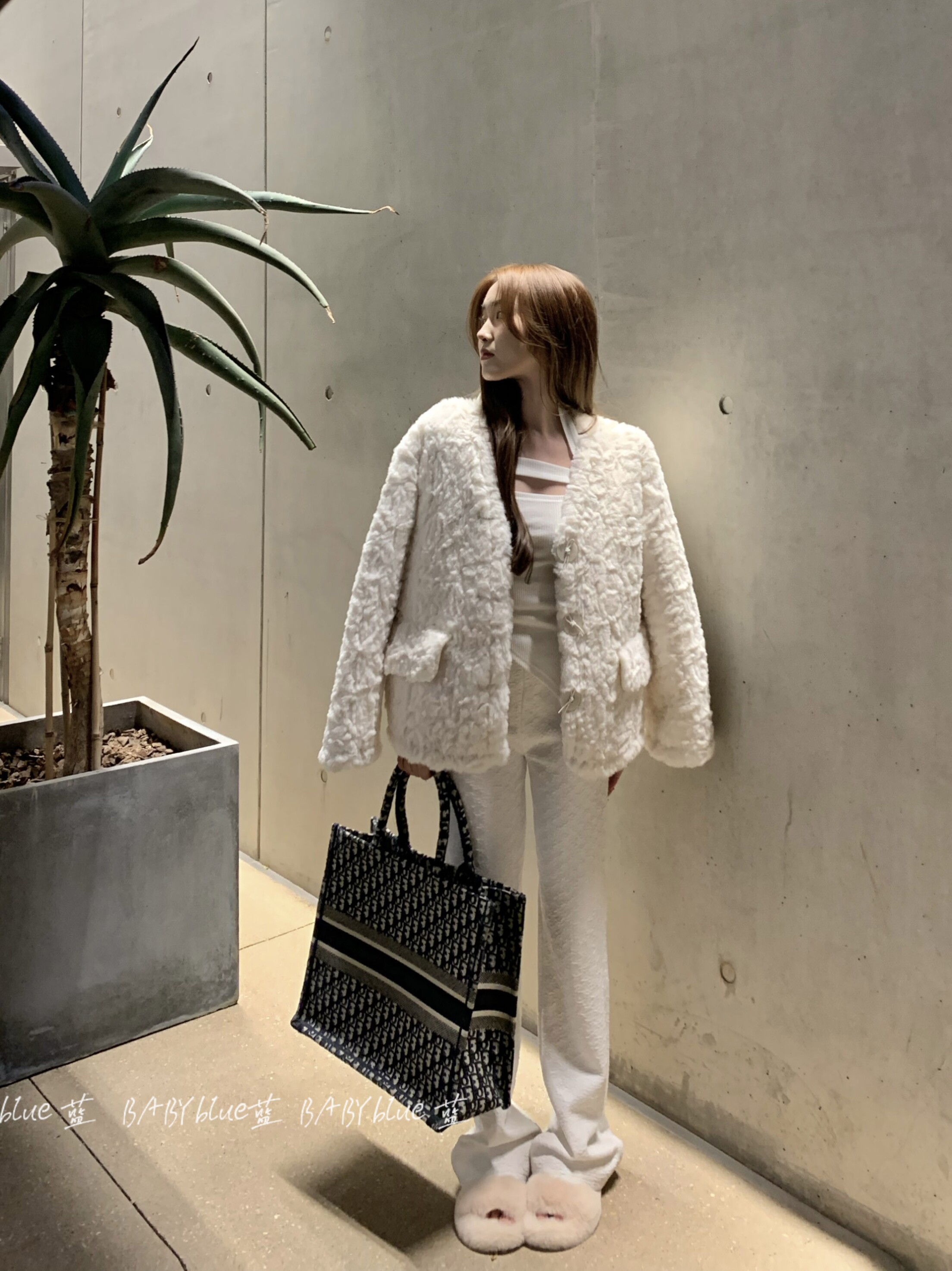 BABYblue (waxy jiji little white rabbit) new solid color imitation rabbit fur women's winter Korean style short coat