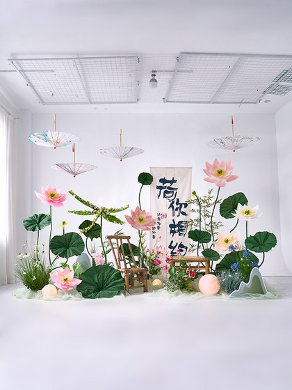 Shopping Mall Commercial Display Artificial Lotus Photo Props Indoor and Outdoor Event Atmosphere Arrangement Fake Lotus Leaf Decoration Landscaping
