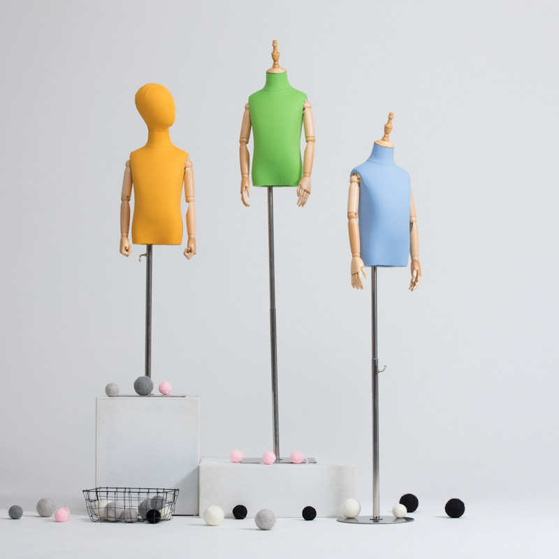 Golden children's model props half-length color children's clothing store children shooting hangers window display stand children's models take the lead