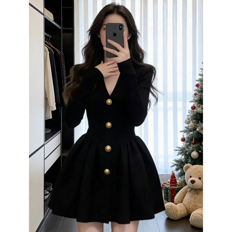 Plus-Size French-Style Black V-Neck Dress for Women, New Autumn Long-Sleeve Waist-Cinching A-Line Slimming Short Dress