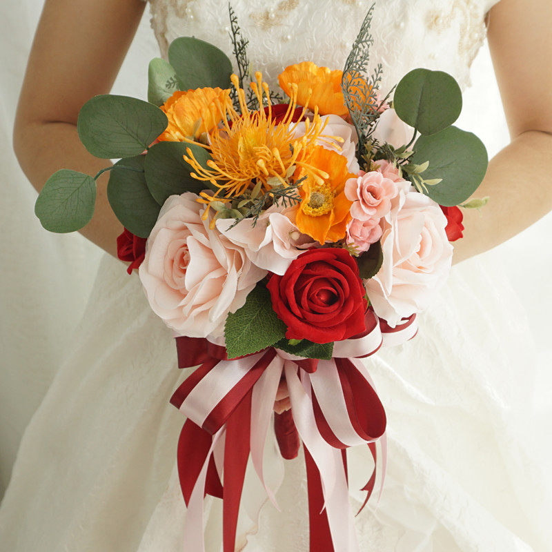 Fake bride bouquet flower kiss bouquet show kimono hand bouquet Chinese wedding Western-style forest system