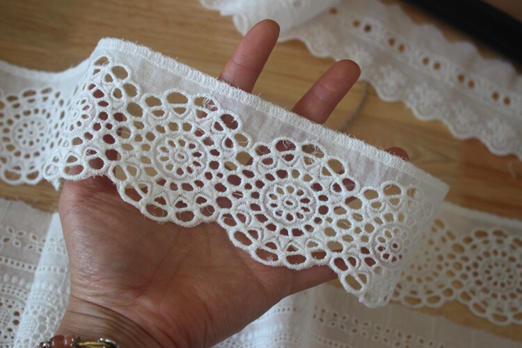 2 Yards für Hochzeitskleid, bestickter Spitzenstoff, DIY-Kleiderdekorationen, Spitzenbesatz, Zubehör, gebrochenes Weiß – Detail 7
