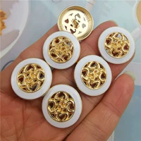 № 20 белое масло золотистого цвета Новый цветок