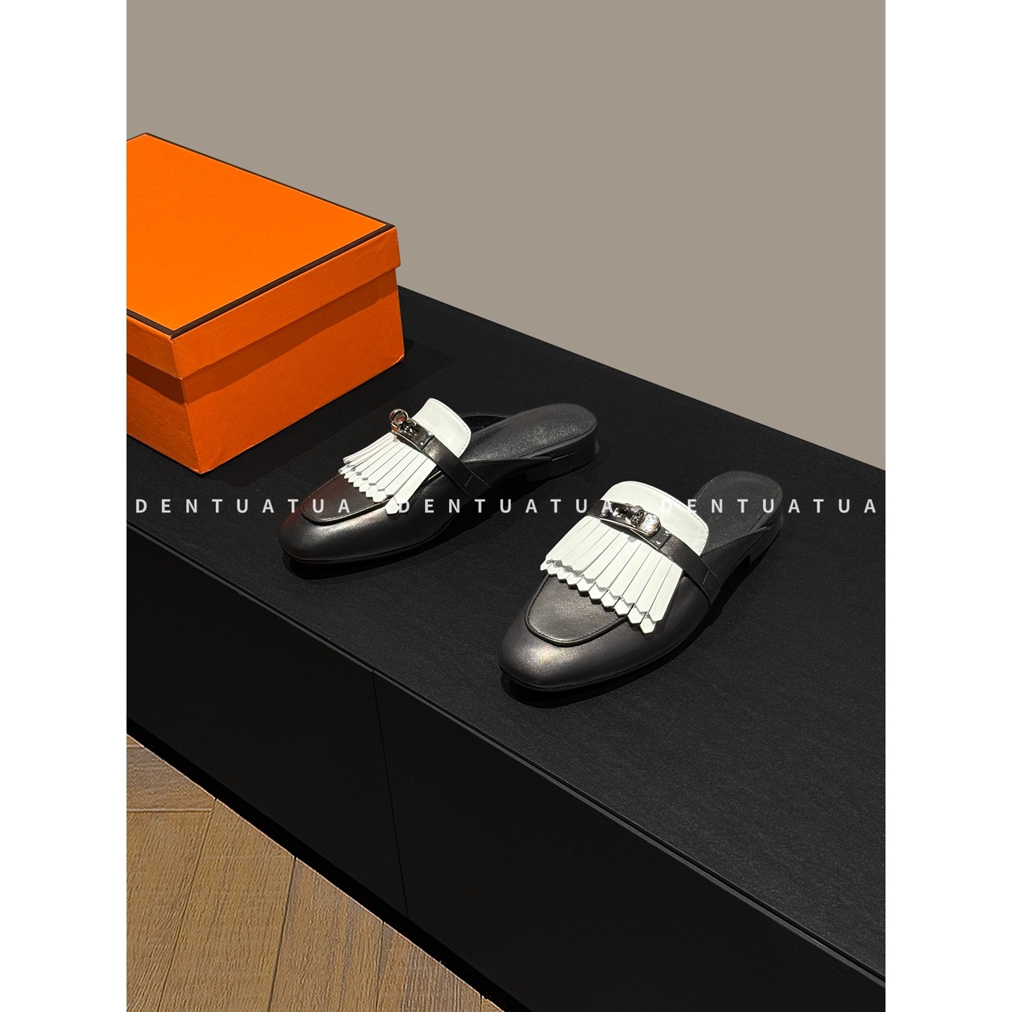 Victoria Beckham低跟穆勒鞋适合2025消费升级女性♀️穿吗？