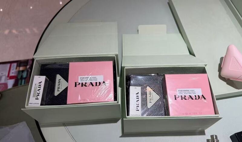 In-Stock Teacher's Day Gift Prada Prada My Precious Moments Hand Cream and Lipstick Mini Gift Box Gift Bag