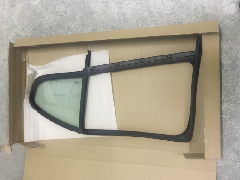 Skoda Octavia Upper Frame Mud Groove Glass Sealing Strip, Rear Door with Triangular Window Glass, Front Mud Groove Original Factory Part