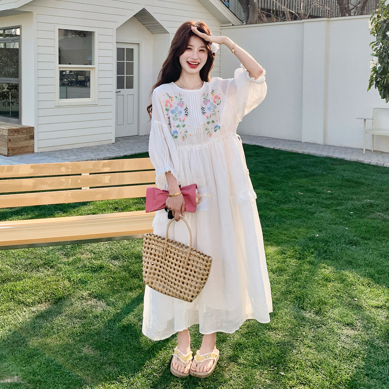 Plus Size White Embroidered Dress for Women, Summer Loose Fit, High Waist, Covers the Body, Slimming for Pregnant Women, Gentle Style Long Dress