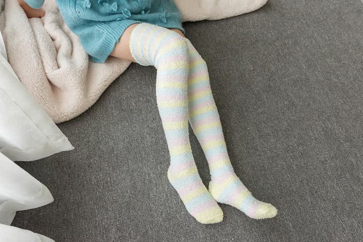 Mùa đông dày nữ vớ san hô nhung dài ống cao trên đầu gối vớ nhà sàn tháng xà cạp trẻ em vớ ngủ ấm vớ chân