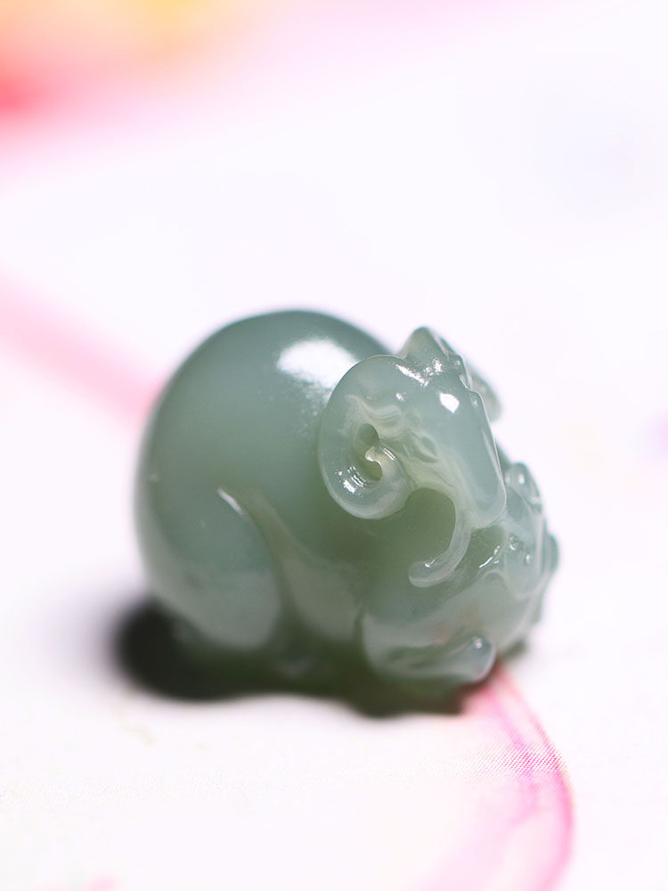 Natural Hetian jade jasper pink green lamb Ruyi pendant pendant Sugong carving full rules without black and miscellaneous