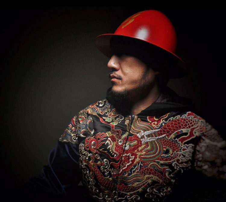 Wave Junwu Daji Shoushan Fuhai Miscellaneous treasure Flying fish pattern embroidered jacket Flying fish suit