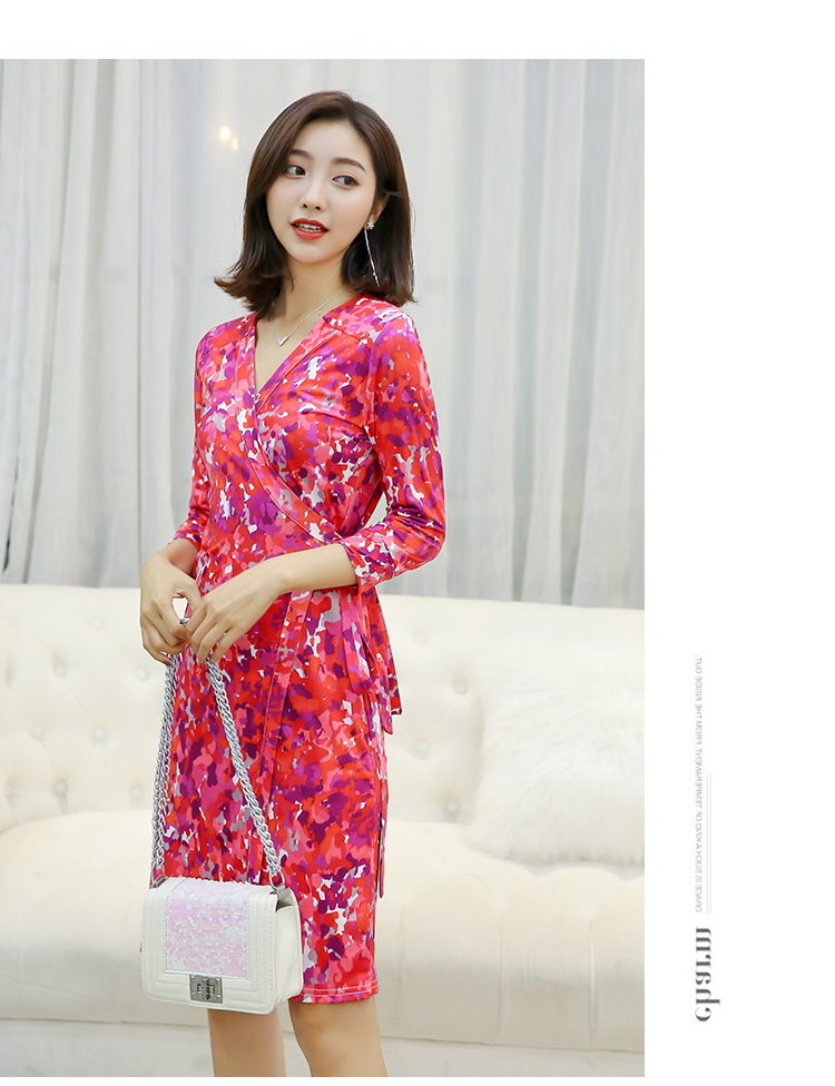 2018 mùa thu mới retro in bảy- điểm tay áo eo v- cổ áo mùa thu và mùa đông ren quấn váy thủy triều của phụ nữ váy len mùa đông