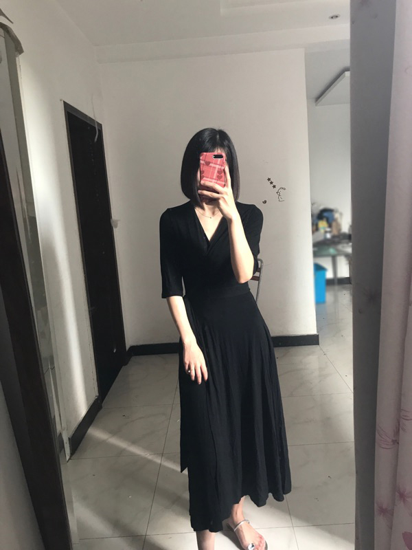 Tính khí đen bảy điểm tay áo v-cổ chia ngã ba một mảnh bọc váy dài váy tie eo cardigan dress đầm thun suông dài qua gối