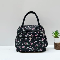 Розовый цветок пять молнии