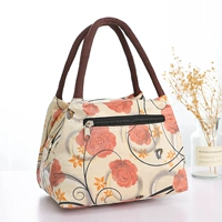 Три-желтая роза на молнии