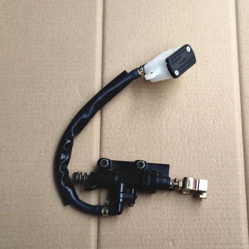 Применимо к Wuyang Honda Blizzard CB190R Mega 190x, насос с насосом нижнего насоса CBF190R Тормозной ногой насос