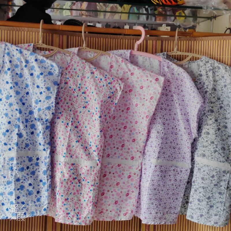 Floral Vintage Open-Front Camisole for Middle-Aged and Elderly Women, Button-Up Vest, Loose Wide-Shoulder Undershirt, Mother/Grandmother Clothing Floral Vintage Open-Front Camisole for Middle-Aged and Elderly Women, Button-Up Vest, Loose Wide-Shoulder Undershirt, Mother/Grandmother Clothing