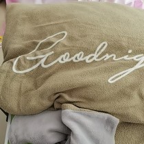 Me*Kang*Sleep. Many favorite brands. Some defective. Milk velvet duvet cover 203*229 plus a pair of pillowcases weighs 3 2