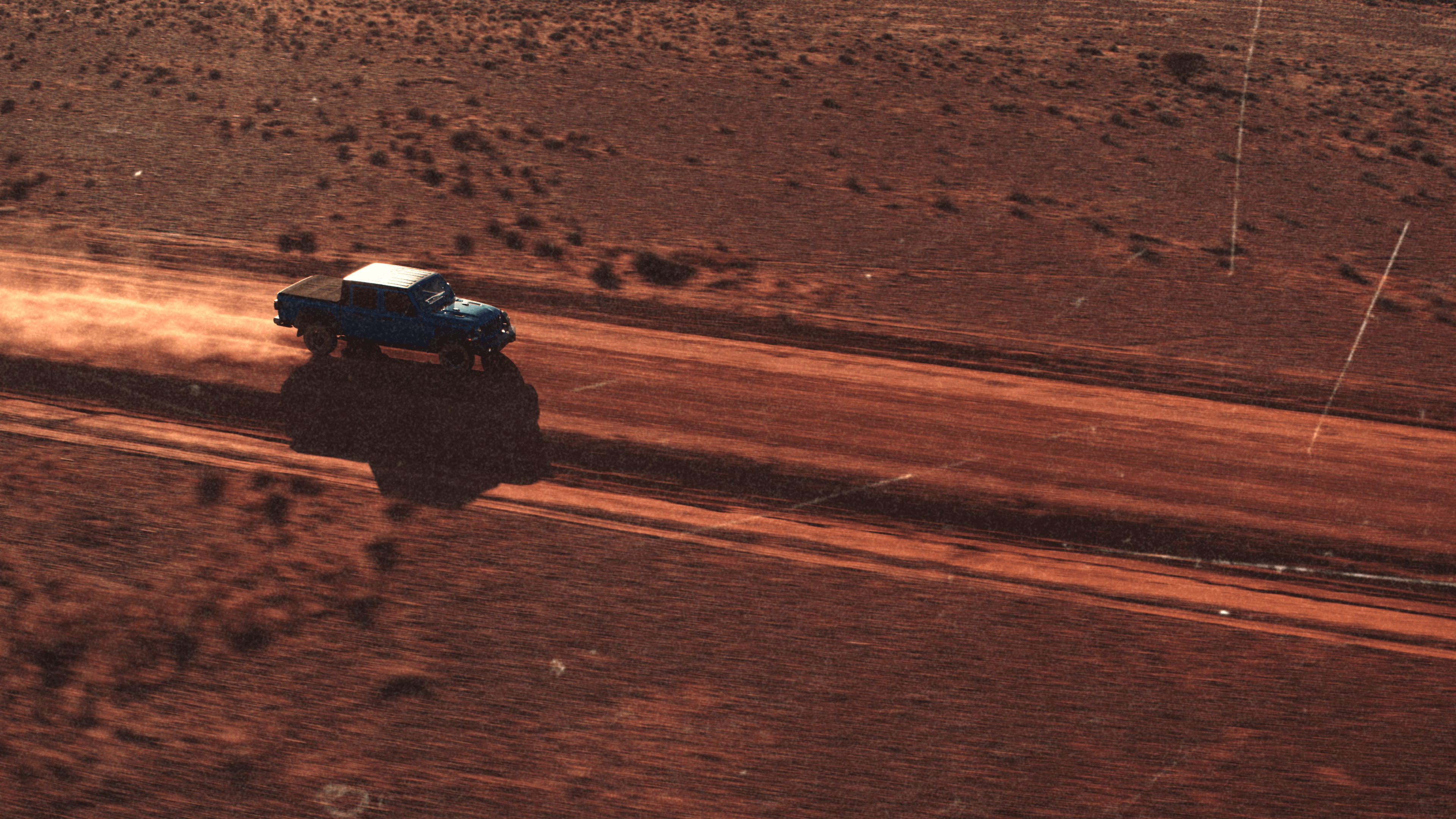 4K电影胶片损伤划痕脏点老电影效果视频叠加素材PR/AE/达芬奇通用 Dopamine Frame – Film Artifacts & FX插图4 下载 (5).png