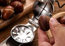 Labor-saving shelling tools New peeling machine shelling machine size chestnut opener peeling chestnut artifact creative home