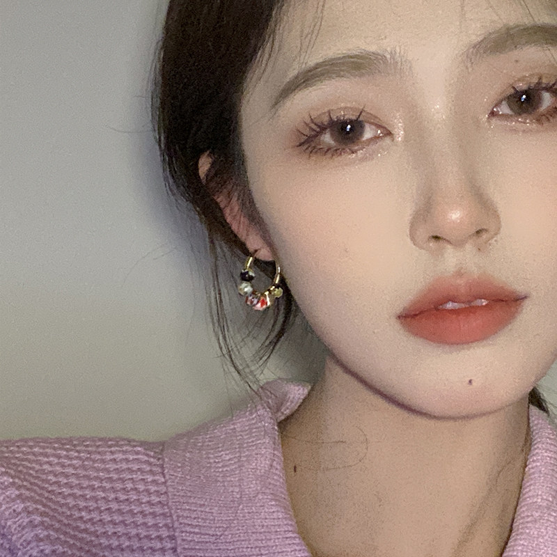 Japan and South Korea lovely fresh small colored beads ear ring female niche design sense simple Joker earrings unique personality ear accessories