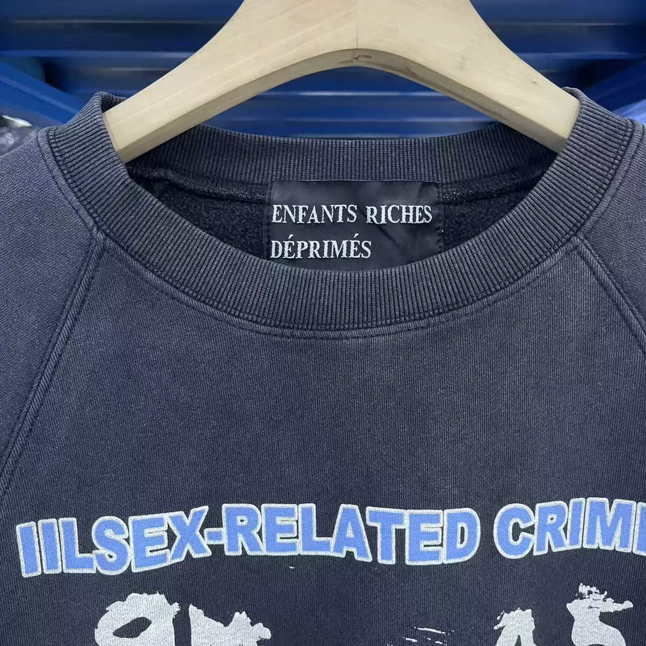 ЭРД Меланхолия Богатая Второе Поколение IILSEX-RELATED CRIMES Смытая потертая футболка через плечо с Velvet круглый вырез Толстый хлопок T