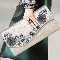 Hong Kong net red senior ladies small bag 2021 new fashion brand leather fashion diamond clutch bag