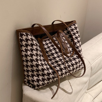 Cowhide large-capacity bag women's 2021 new niche Joker Houndstooth bag advanced commuter shoulder bag