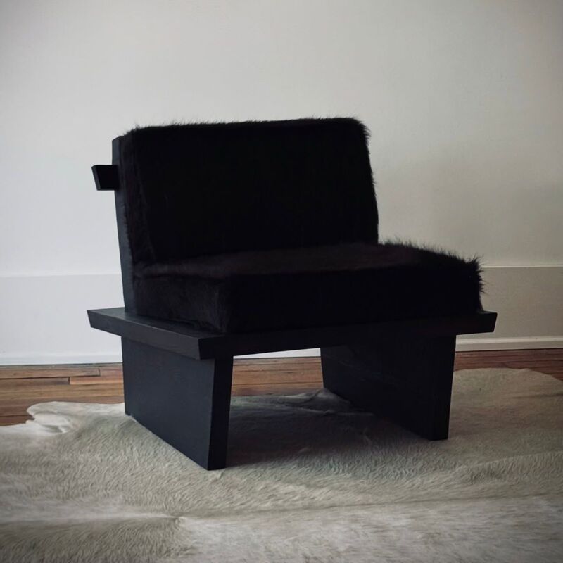 Wabi-Sabi Style Black Horsehide Single Sofa Chair for Living Room and Bedroom, Leisure Sofa Chair, Commuter Style Reception and Negotiation Single Chair