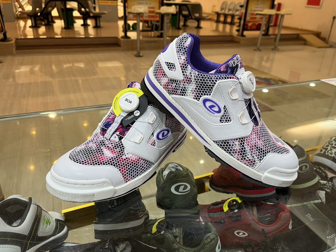 Aazon.co: Dexter Woen's Classic Bowling Shoes