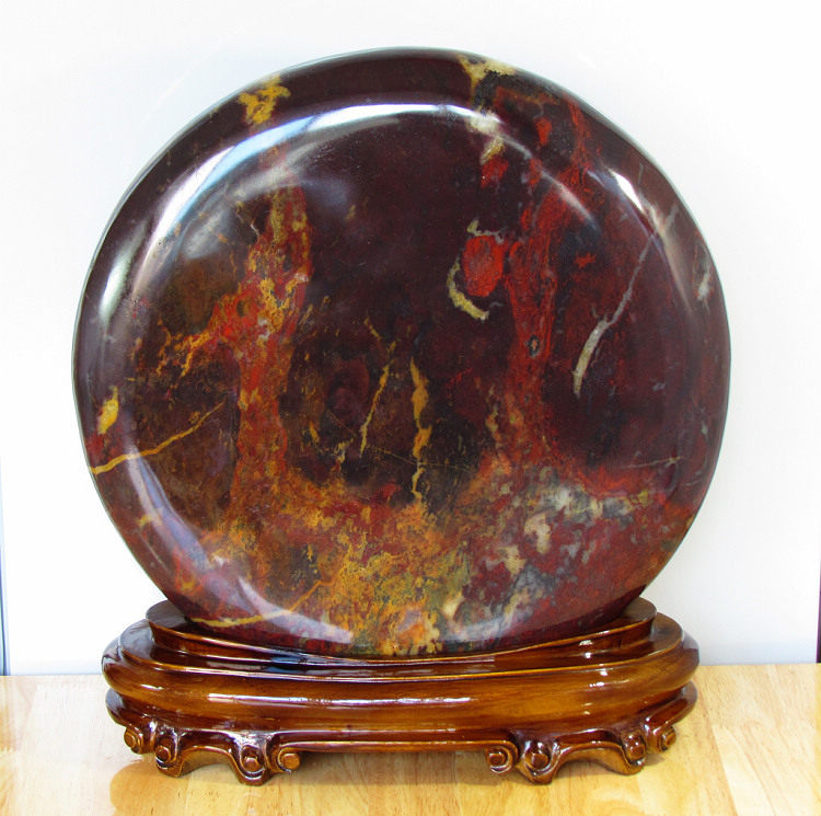 Natural Guilin chicken blood jade Qishi mountain raw stone polished sightseeing stone ornaments Shuanglong Sea Shuangfeng Chaoyang