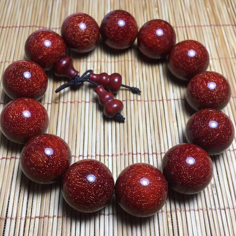 Chicken blood red full of Venus Indian leaf rosewood hand string 2 0 male and female old material 8mm108 text play Buddha beads bracelet 20