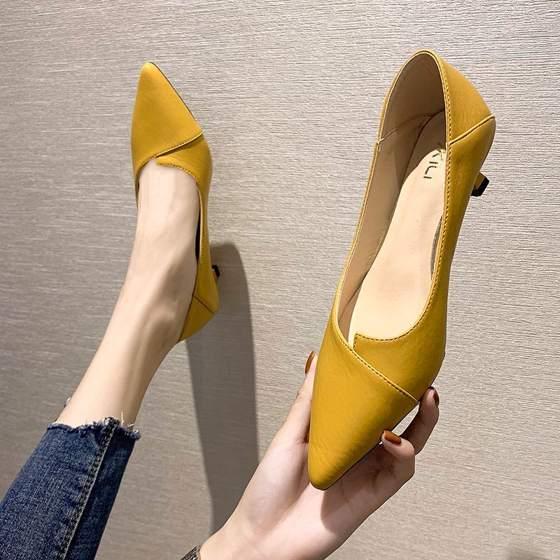 Small heel black professional pointed stiletto heels women's 2021 spring and summer new versatile medium heel shallow single shoes