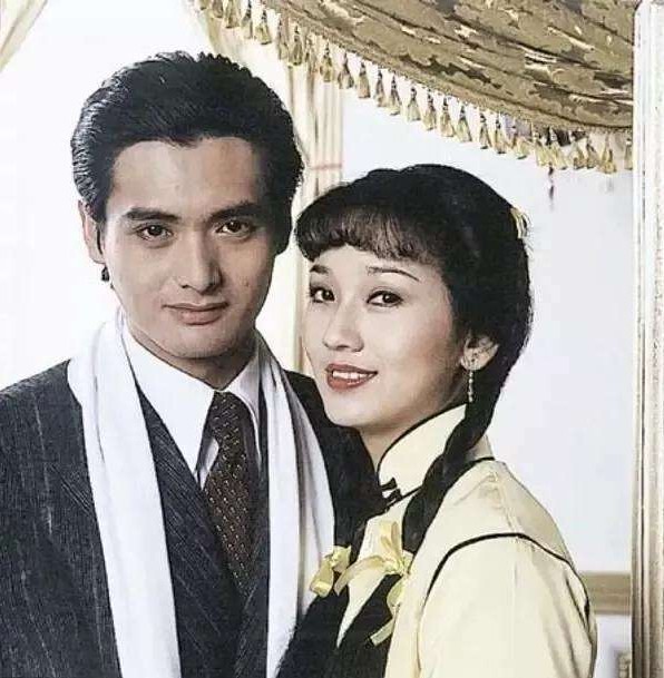 Shanghai Beach Props Wig, Republic of China Water Wave Short Hair, Feng Chengcheng Hairstyle, Chow Yun-Fat Big Slicked-Back Hair, Retro Nostalgic Hair