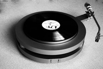 Lesen RAIN SONG (black gum small brother) cherry blossom black rubber vocalist (RFQ)