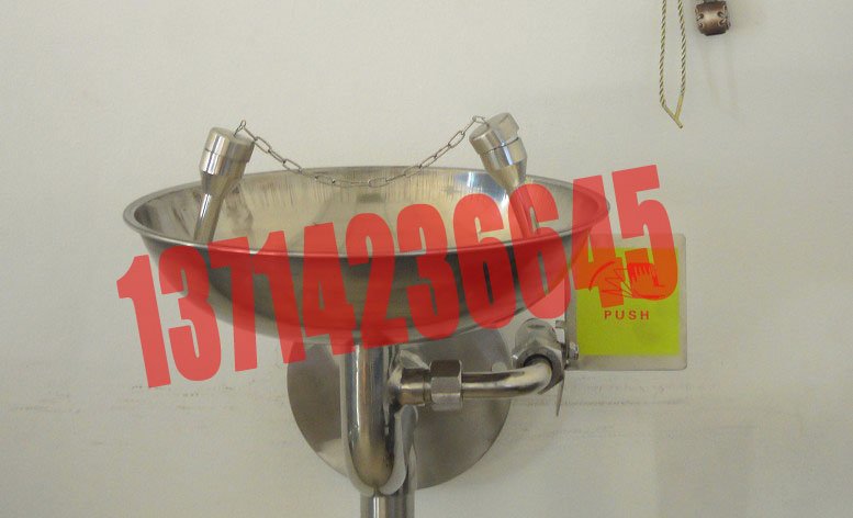 Emergency eye washer with flange base Wall-mounted eye washer Wall-mounted stainless steel factory inspection eye washer device