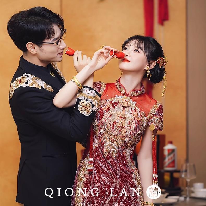 Zhaohua New Chinese Style Toasting Dress 2026 New Model Heavyly Embellished Qipao for Petite Brides Engagement Dress