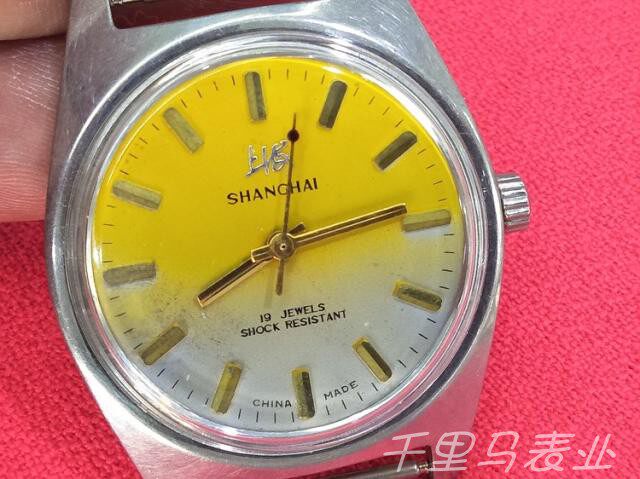 80s Old Shanghai Machinery Manual Men's Second-hand Domestic Color Watches Preferential price clear goods transfer for sale