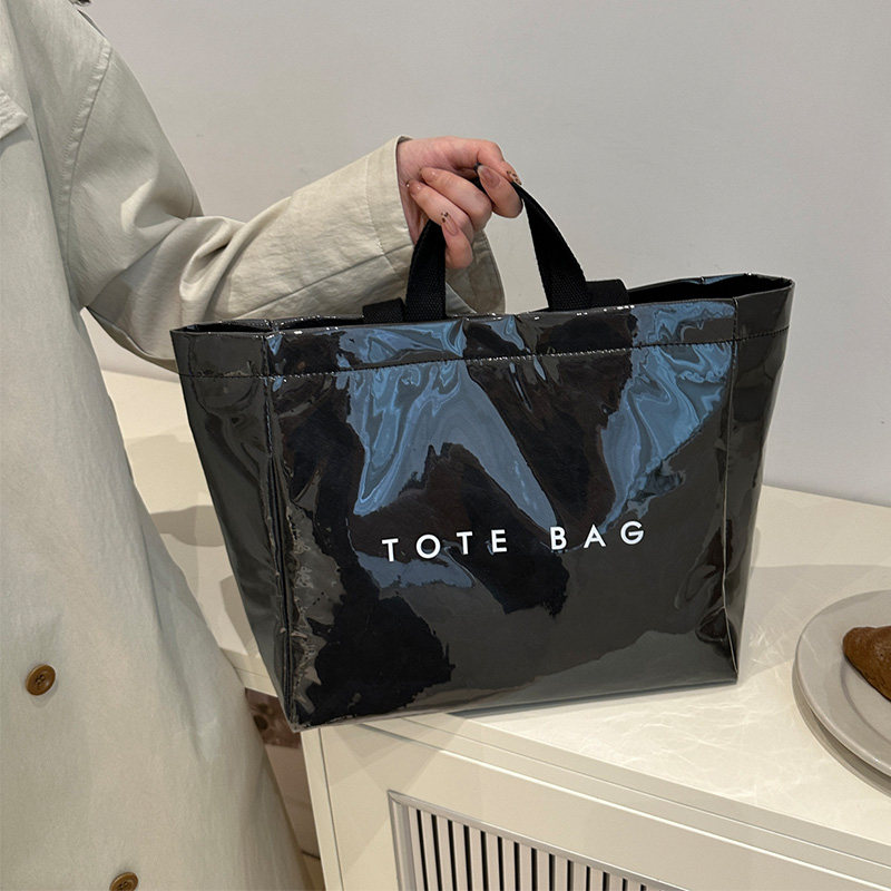 Large Capacity DuPont Paper Jelly Bag Fashion Transparent PVC Waterproof Handbag Commuter Tote Bag Mommy Bag - Thumbnail 4
